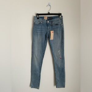NEW Levi blue jeans!  Size 26 524 Skinny